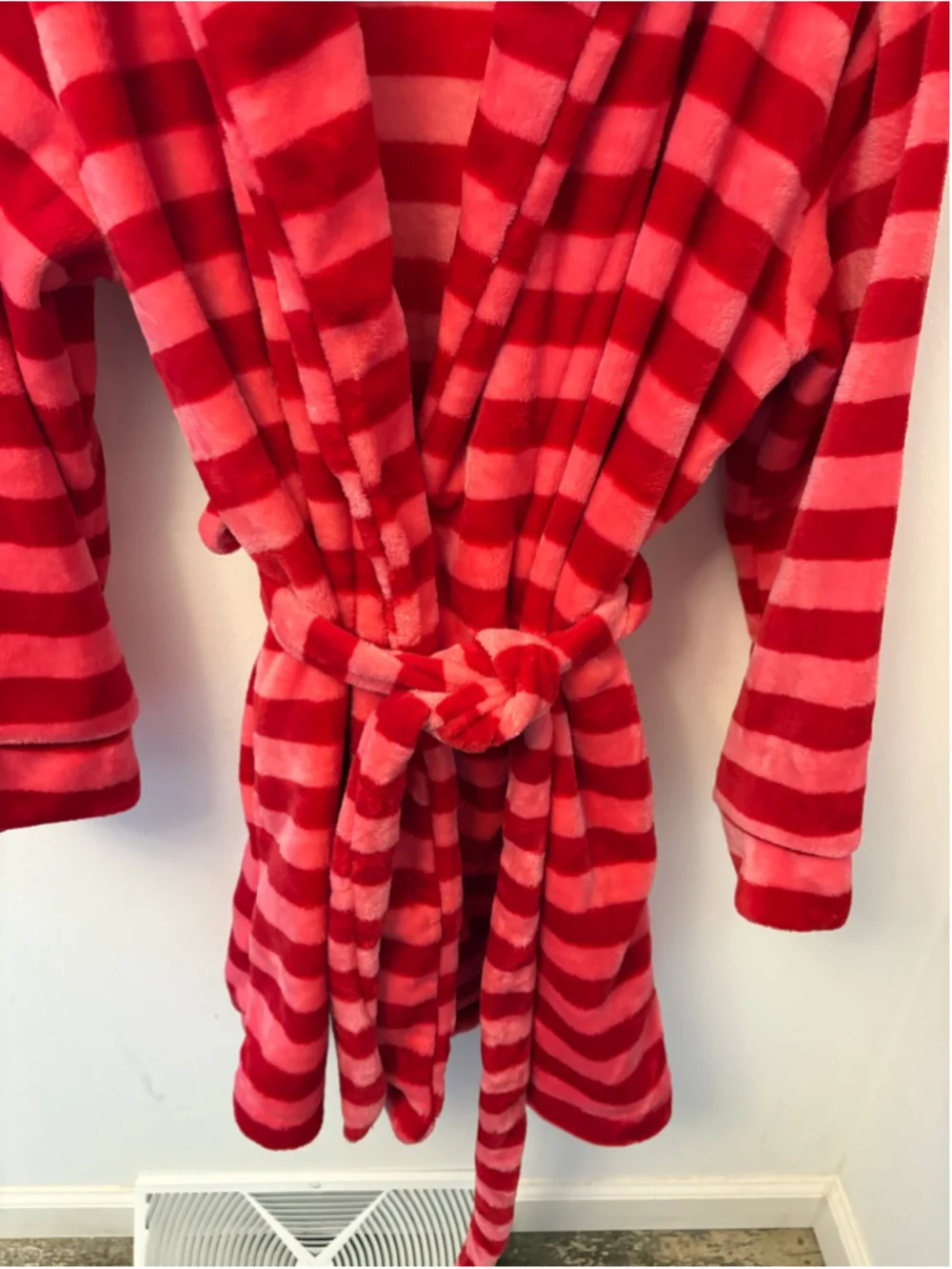 Kate Spade Pink & Red Striped Plush Bath Robe | Cozy Fleece | Size Medium